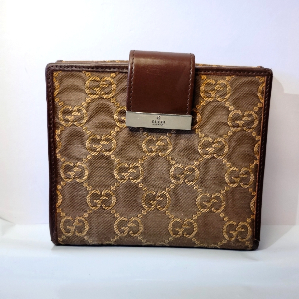 Gucci Gg Canvas Canvas Compact Wallet - image 1